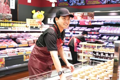 20代～30代の若手社員も活躍！／チーフ平均年収630万円～（1000万円以上の支給実績も有）