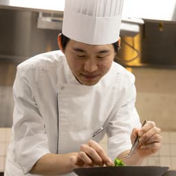 洋食経験を、新しいホテルのオールデイダイニングで生かしませんか。