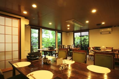 アミューズメント施設を運営する安定企業が母体のため、雇用基盤が非常に強固で安心して勤務いただけます。