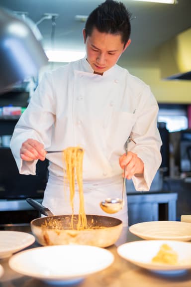 洋食経験を活かし、調理だけにとどまらない一歩先の役割を担える環境です。