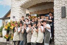 未経験でも安心のチーム体制あり！はじめての飲食勤務は、PISOLAでデビューしませんか？