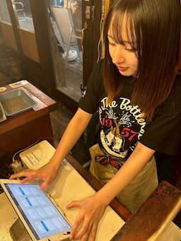 コスパ抜群のホルモン酒場で店長候補を募集！