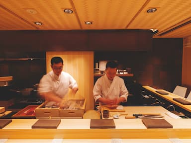経験問わず挑戦可能！一生モノの専門技術「寿司職人」を目指せます。