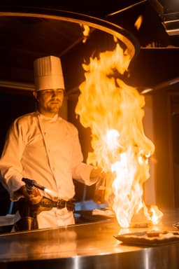 神戸の海と街の景色を望む船上レストラン。特別な舞台で料理人としての経験を広げられます。