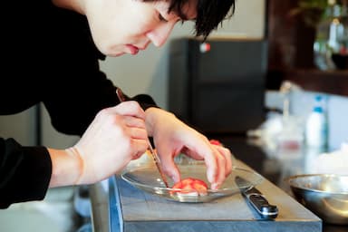 『然味-sami-』にて調理スタッフを募集しています。