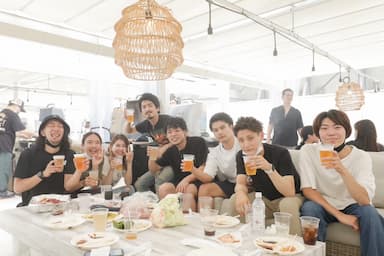成長企業で店舗スタッフを募集！！拡大期のいまがチャンス！！
