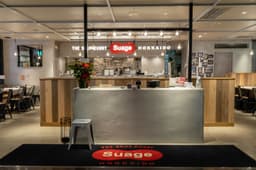 現場のオペレーション習得後は早期に店長へ昇格。店舗経営の全般を担い、マネジメントスキルを高められます