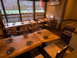 都内を中心に和食メインのお店を約70店舗展開する企業