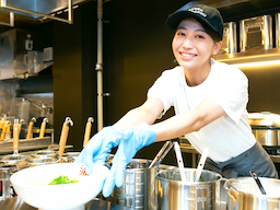 毎年30～40店舗の出店！拡大の分だけポジションも増えていくので、おのずと成長チャンスも増えます。