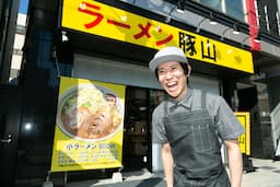 毎年30～40店舗の出店！拡大の分だけポジションも増えていくので、おのずと成長チャンスも増えます。