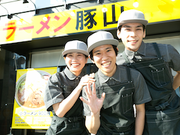 毎年30～40店舗の出店！拡大の分だけポジションも増えていくので、おのずと成長チャンスも増えます。