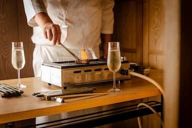 「肉を焼かない焼肉」のコンセプトで注目を集める当店では、新しい仲間を募集しています。