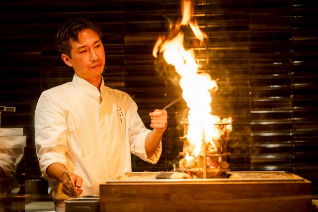 設立5年で100店舗突破！！！急成長中★飲食企業！ポストアップも急ピッチ。年収1000万プレーヤー続々排出≪寮・社員寮完備★ボーナス年2回あり≫