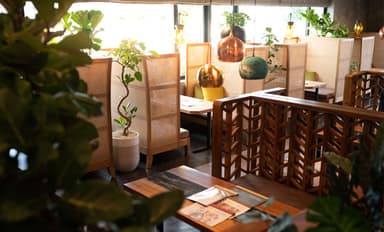 ホールとキッチンの両業務をバランスよく経験でき、飲食店の店舗運営スキルを総合的に習得できます。
