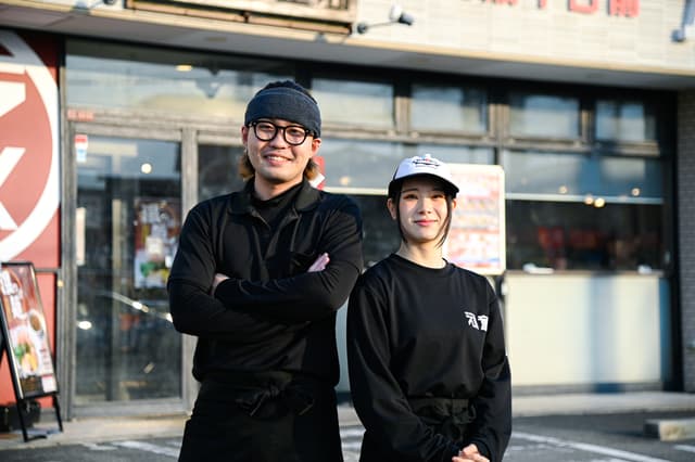 ＜月給43万円以上を確約＞賞与年2回・家族手当など待遇充実◎複数店舗のマネジメントに挑戦できるSV・エリアマネージャー候補募集！
