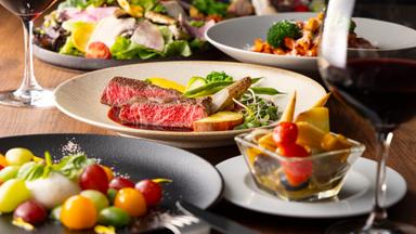 “渋谷にいることを忘れる”ような空気感が魅力のカフェレストラン