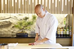 『鮨 くまくら』にて調理スタッフを募集しています。