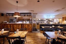 サービス残業を徹底排除し、働いた分を正当に給与へ反映。夜間の業務連絡も禁止。公私を明確に分けられます