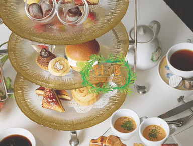 季節の素材を活かしたお料理やアフタヌーンティーが人気の「HAND BAKES」が仲間を募集します！