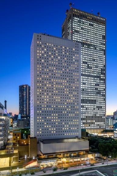  「サンシャインシティプリンスホテル」内のレストランにてサービススタッフを募集します！