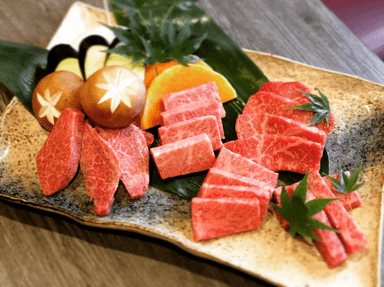 厳選した上質なお肉を提供。素材の魅力をしっかり引き出す焼肉店です。