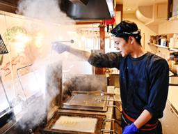 豊富なマネジメント経験を正当に評価。マネージャーになれば月給49.8万円以上も可能です。