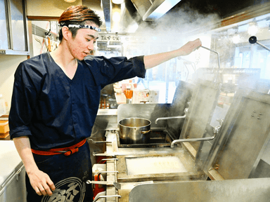 豊富なマネジメント経験を正当に評価。マネージャーになれば月給49.8万円以上も可能です。