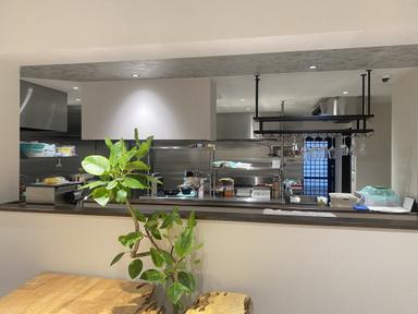 地元の旬を活かした創作和食で、技術と感性を磨く。 “次のステップ”を目指す料理人を歓迎します。