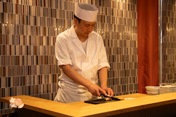 【経験を活かして成長！】焼き場経験者歓迎！「とりやグループ」で技術を磨き、次のステップへ。