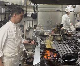 浅草橋の名店「洋食大吉」でキッチンスタッフを募集しています！