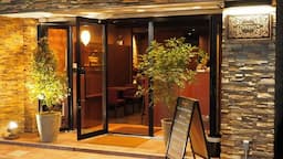 『RESTAURANT BAR Brique』にて、料理長候補を募集しています。