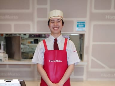 業態未経験の方も多数活躍中。『お客様や仲間の笑顔』を見ることが好きな方大歓迎です！