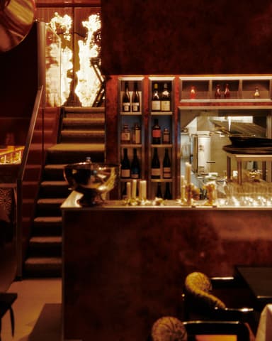 パリで高い評価を受ける日本料理店『OJII』（オジィ）で寿司職人を募集します。