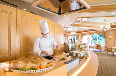 地産地消と季節の食材にこだわったメニューなどを手掛け、スキルアップを目指そう！