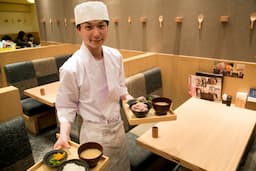 京都・奈良・大阪にある和食・洋食の複数店舗にて、店舗スタッフを募集しています。