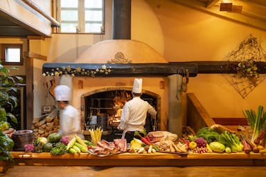 クラシックフレンチの世界で、次のステージへ——軽井沢の名店でスタッフ募集中！