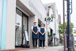 自身の現場での判断や工夫を生かし、ブランド軸にプラスαの色付けを行い、よりよい店舗運営が可能。