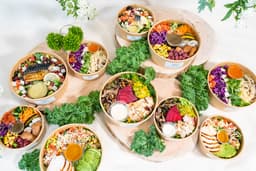 自身の現場での判断や工夫を生かし、ブランド軸にプラスαの色付けを行い、よりよい店舗運営が可能。