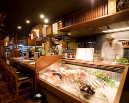 日頃の頑張りや店舗の成果が昇給・キャリアアップに直結するため、高いモチベーションを維持できます。