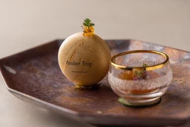 世界最高の料理を追求する環境で、自身の調理技術やメニュー開発能力をさらに高い水準へと磨き上げられます