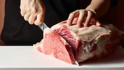 国内有数の仕入れ力で、鮮度抜群の近江牛を提供。