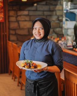 マネージャー候補募集！笑顔あふれるスタッフと共に、人気和食レストランを成長させていきませんか。