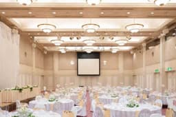 ホテルカデンツァ東京が料理長候補を募集。落ち着いた環境で、確かな技術を発揮しませんか。