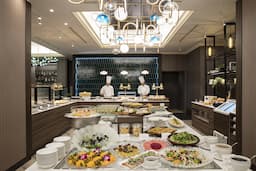  『ホテルカデンツァ東京』にて料理長候補を募集しています。