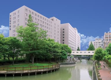 100年以上にわたり地域医療を支える高木病院です。