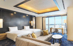 リーガロイヤルグラン沖縄がスタッフを募集します。