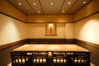 ミシュラン一つ星の日本料理店で調理スタッフ募集！