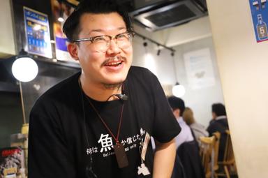 チームの中心として、明るい雰囲気で厨房を引っ張ります。