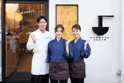 スタッフみんなで、笑顔いっぱいのお店づくり。仲間と一緒に、最高のチームを育てませんか？