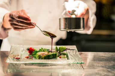 和はもちろん、イタリアンの技術も学べる、徳島にある名店でご活躍を。